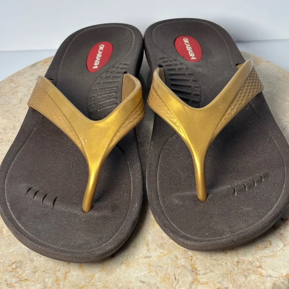 Okabashi Womens Flip Flop Sandals Brown Gold Metallic Strap Size Medium‎ M USA